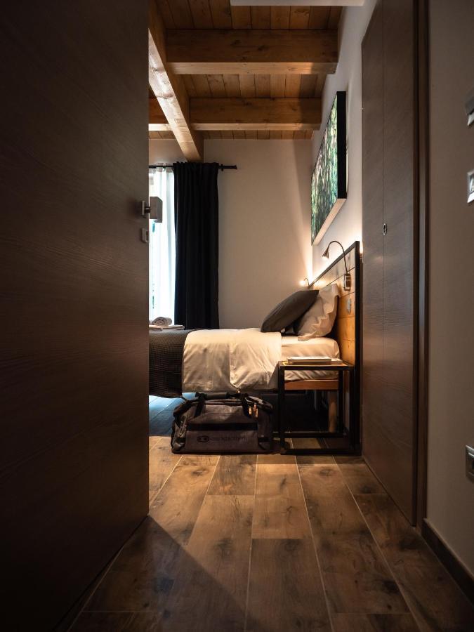 Sleep 'N' Ride Massa Marittima Hotel ภายนอก รูปภาพ
